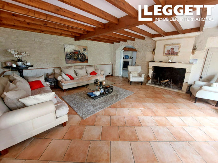 Image No.3-8 Bed House for sale