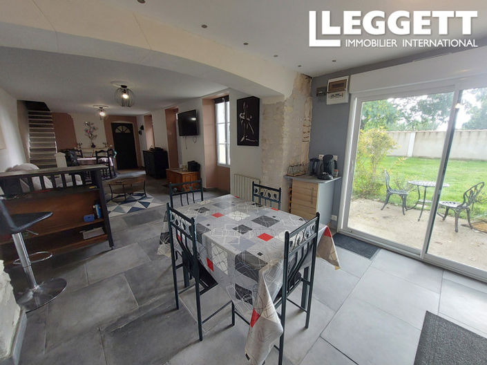 Image No.8-8 Bed House for sale