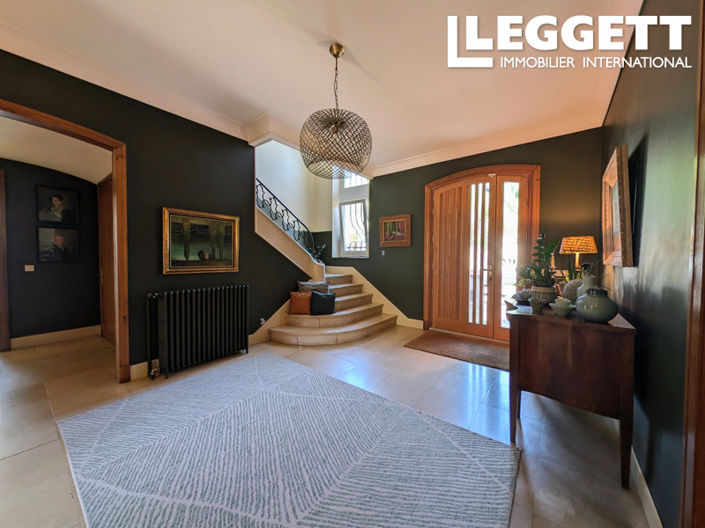 Image No.7-5 Bed House for sale