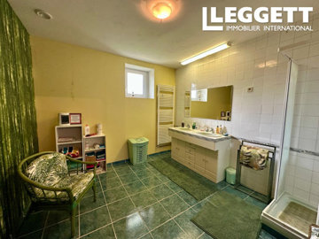 ahr0chm6ly9jzg4uagvzdglhlmltbw8vaw1hz2uvvevom