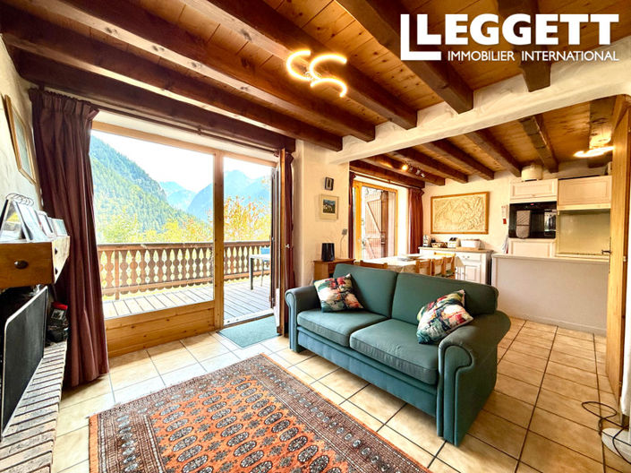 Image No.1-4 Bed House for sale