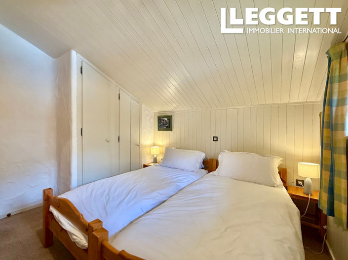 Image No.7-4 Bed House for sale