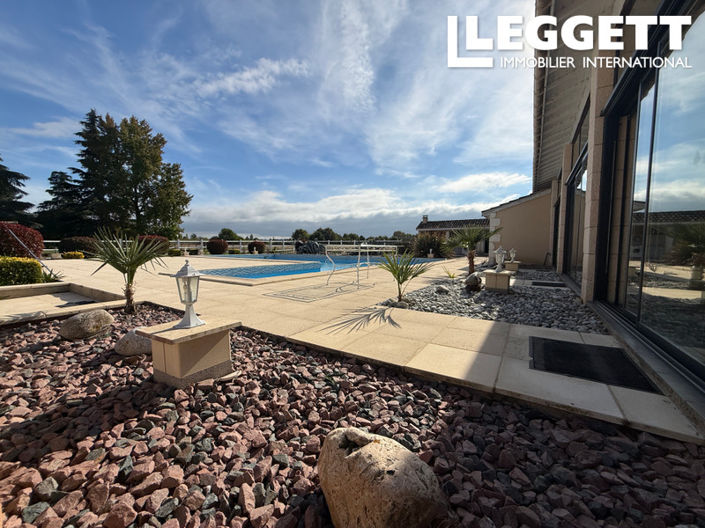 Image No.6-11 Bed House for sale