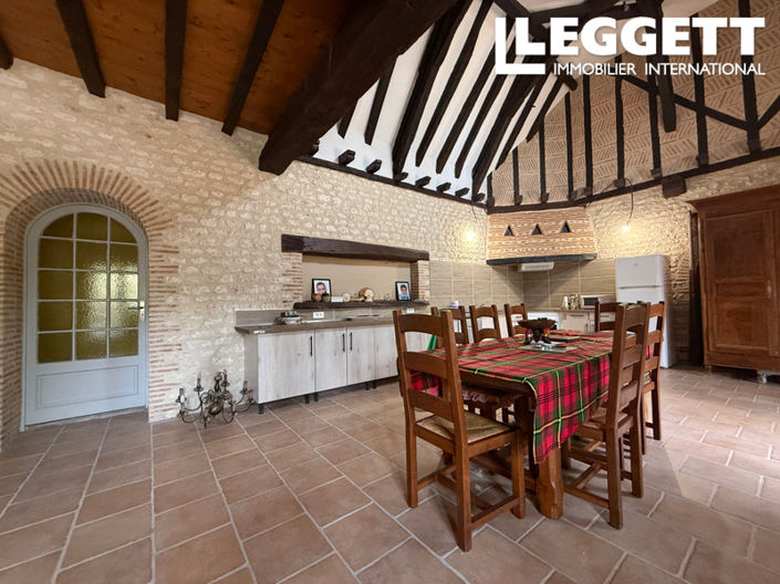 Image No.9-11 Bed House for sale