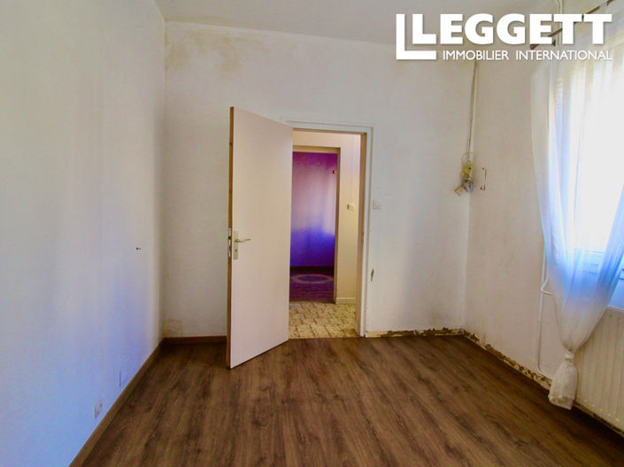 Image No.9-3 Bed House for sale