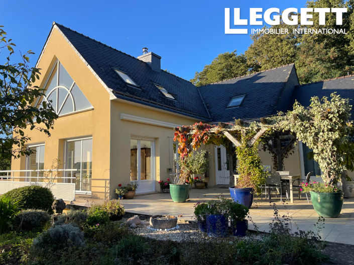 Image No.1-4 Bed House for sale