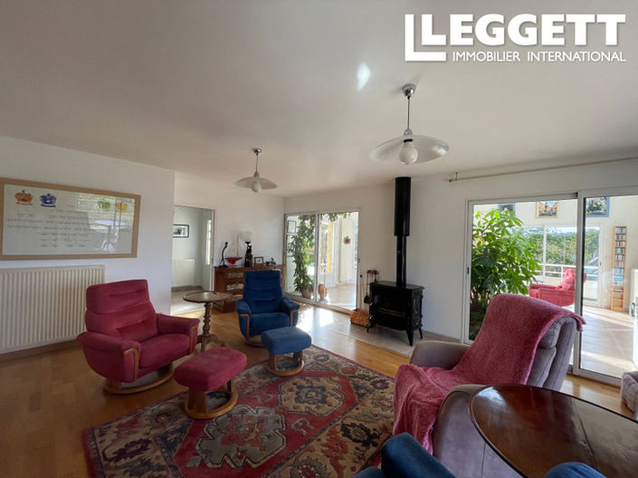 Image No.10-4 Bed House for sale