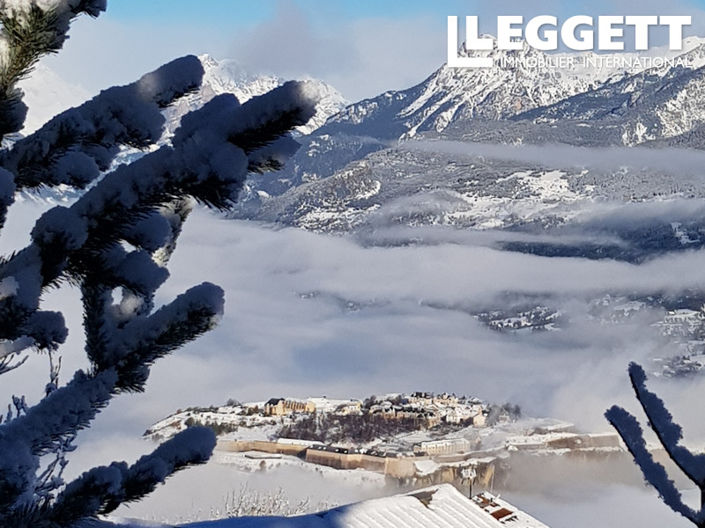 Image No.4-3 Bed House for sale