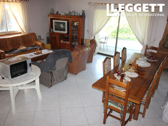 Image No.3-5 Bed House for sale