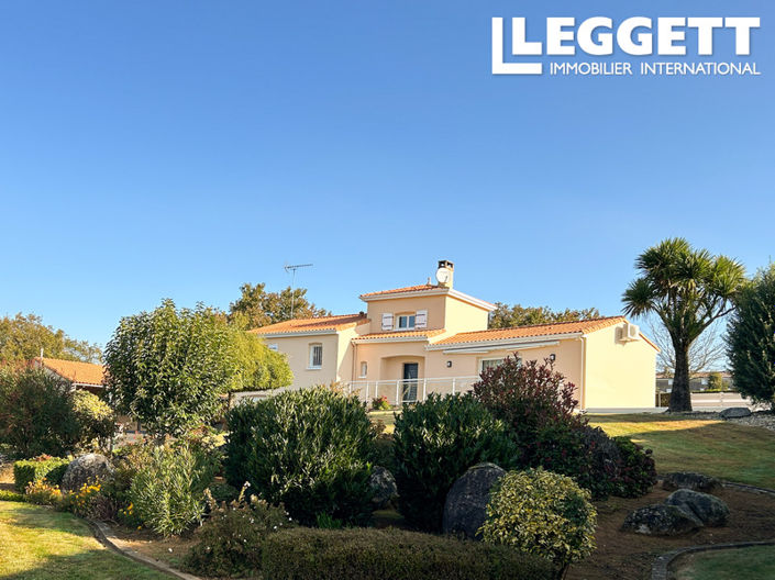 Image No.1-4 Bed House for sale