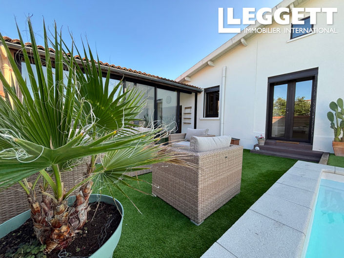 Image No.5-5 Bed House for sale