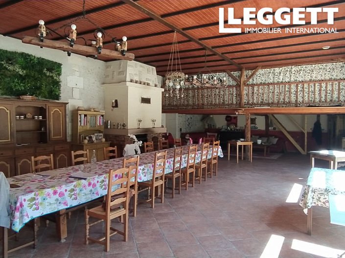 Image No.6-10 Bed House for sale