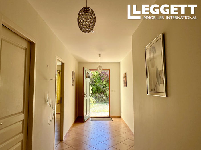 Image No.6-3 Bed House for sale