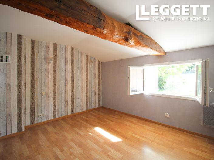 Image No.8-5 Bed House for sale