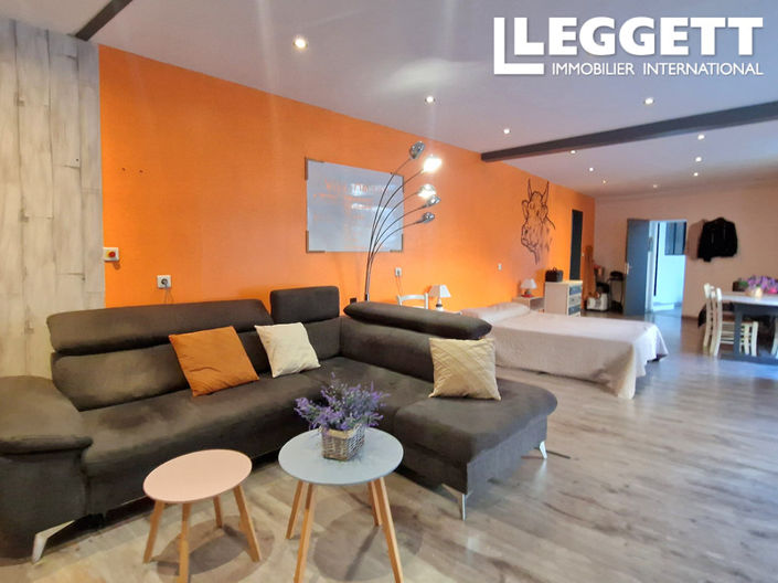 Image No.6-5 Bed House for sale