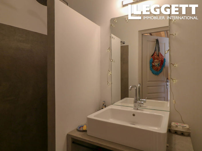 Image No.5-1 Bed House for sale