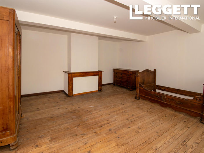 Image No.9-3 Bed House for sale