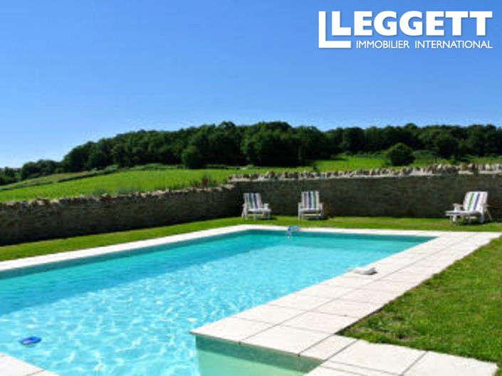 Image No.3-Commercial de 12 chambres à vendre à Dompierre-les-Églises