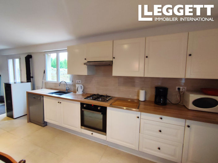 Image No.4-Commercial de 12 chambres à vendre à Dompierre-les-Églises