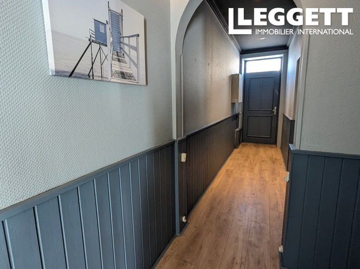 Image No.9-5 Bed House for sale