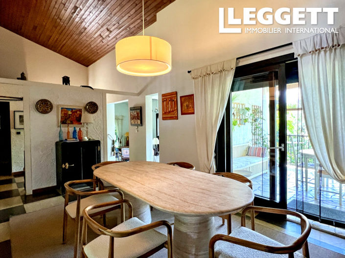 Image No.6-5 Bed House for sale