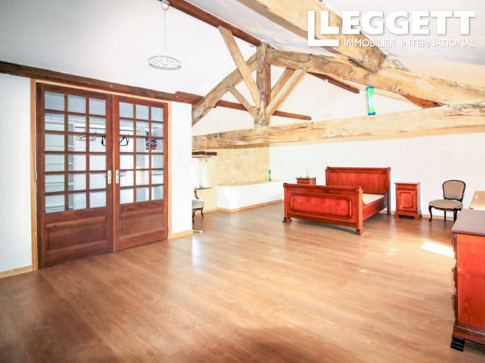 Image No.6-3 Bed House for sale