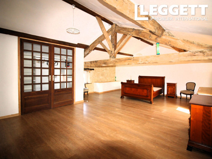 Image No.9-3 Bed House for sale