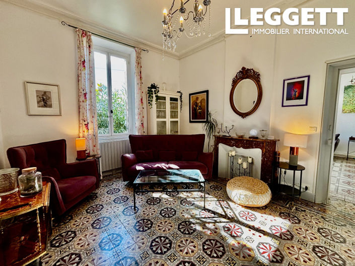 Image No.6-6 Bed House for sale