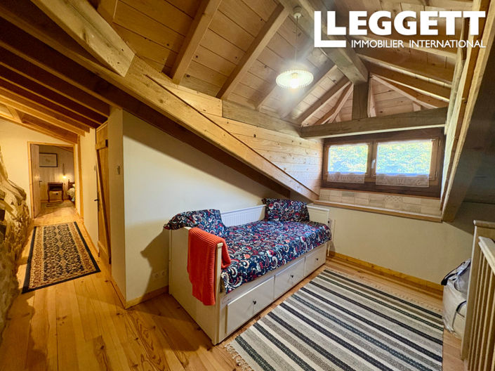 Image No.8-Maison de 4 chambres à vendre à Saint-Estèphe