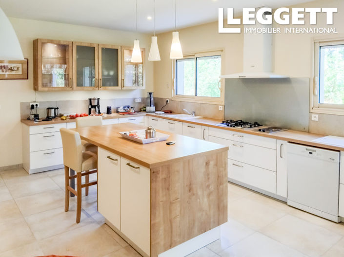 Image No.3-6 Bed House for sale