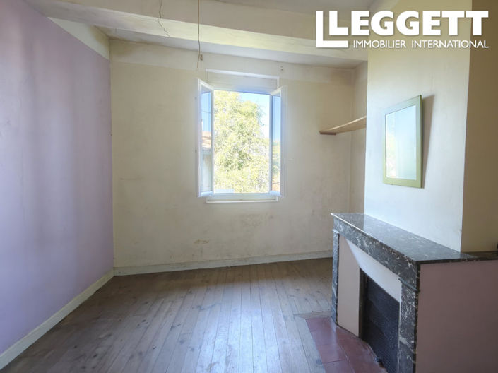 Image No.8-2 Bed House for sale