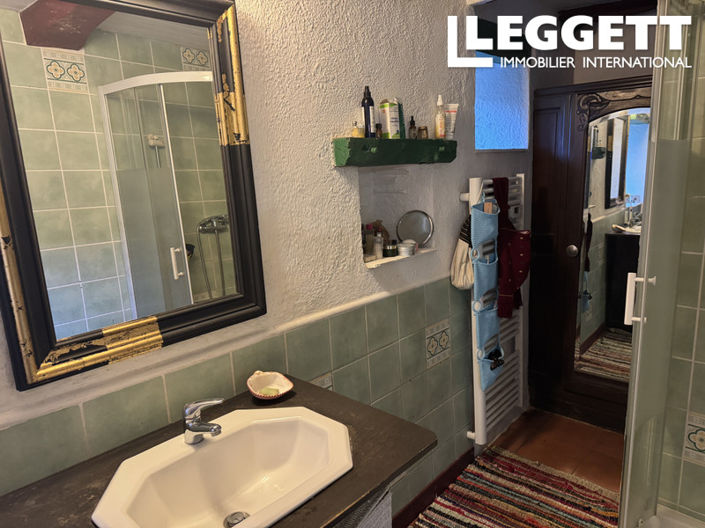 Image No.5-2 Bed House for sale