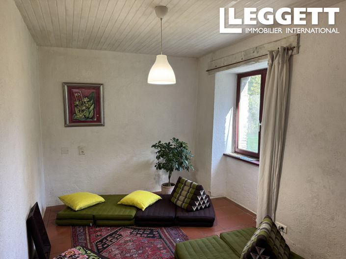 Image No.6-2 Bed House for sale