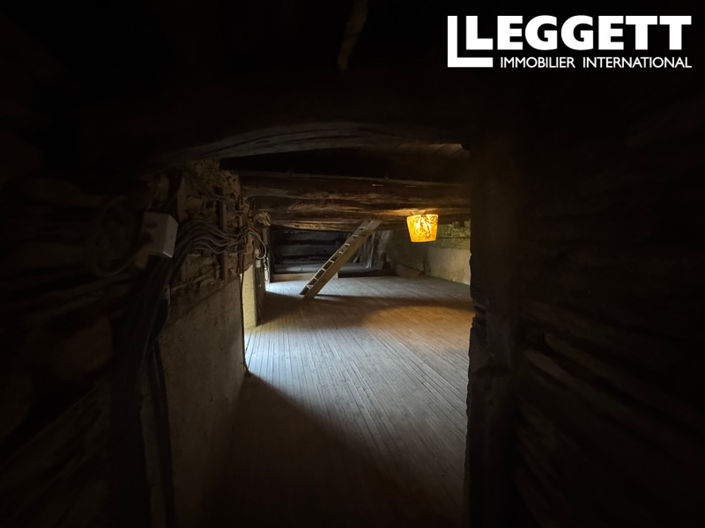 Image No.8-2 Bed House for sale