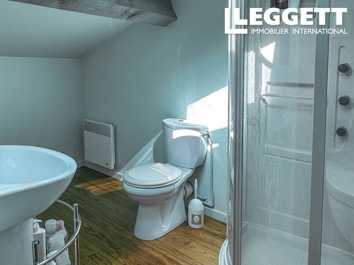 Image No.8-2 Bed House for sale