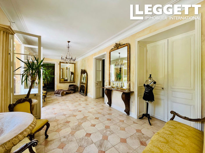 Image No.7-Châteaux de 12 chambres à vendre à Orne