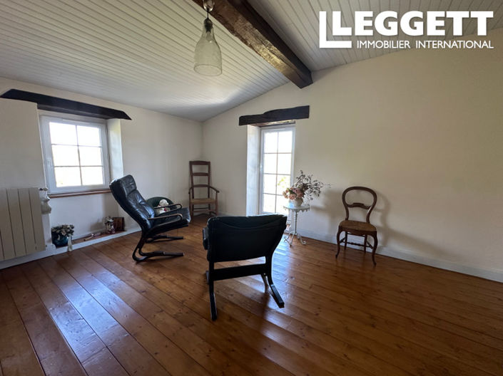 Image No.5-Maison de 5 chambres à vendre à Esclottes