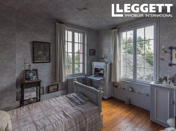 Image No.6-6 Bed House for sale