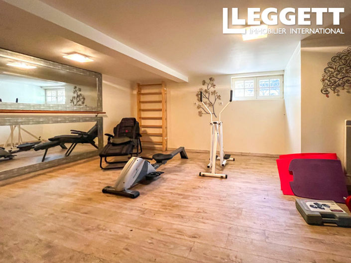 Image No.10-5 Bed House for sale