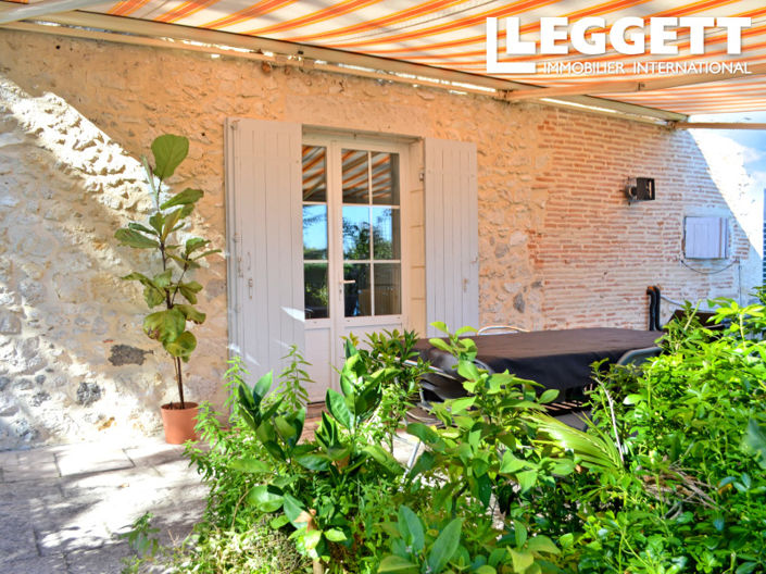 Image No.2-4 Bed House for sale