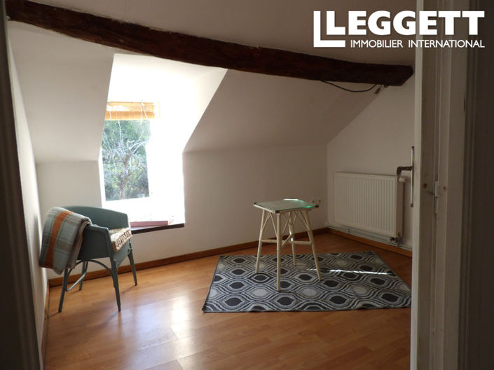 Image No.10-3 Bed House for sale