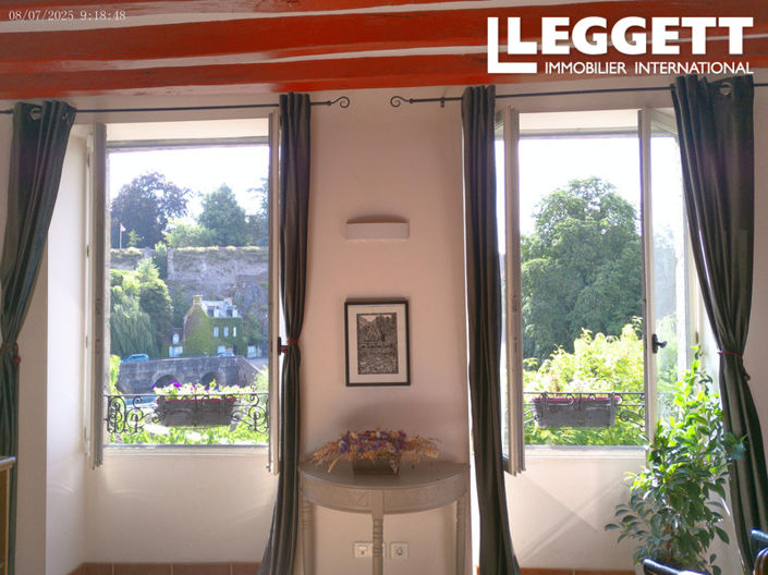 Image No.8-2 Bed House for sale