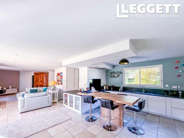 Image No.4-4 Bed House for sale