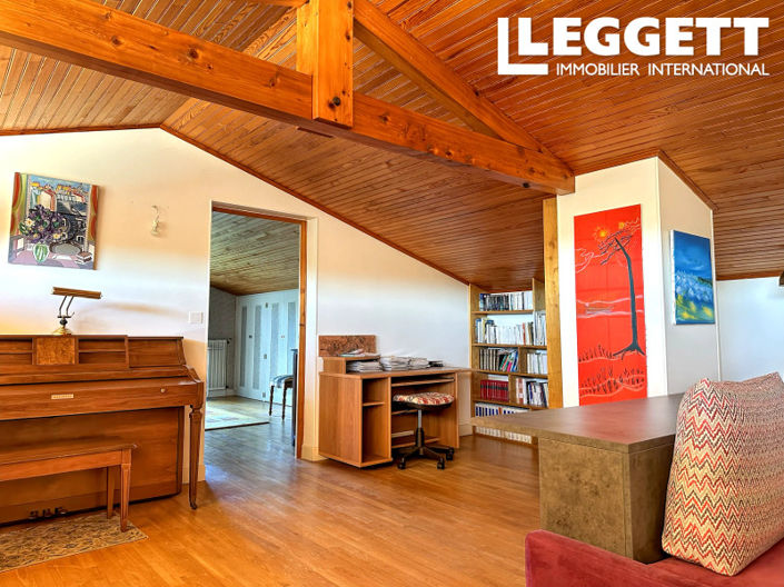 Image No.10-4 Bed House for sale