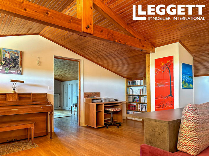 Image No.9-4 Bed House for sale