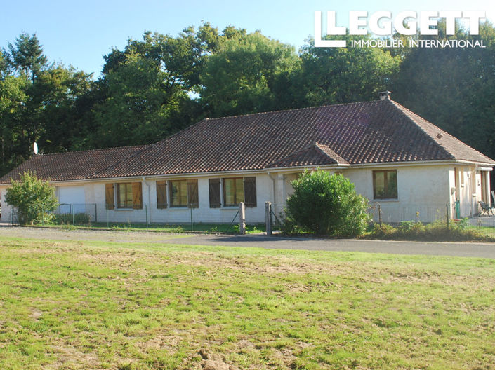 Image No.1-4 Bed House for sale
