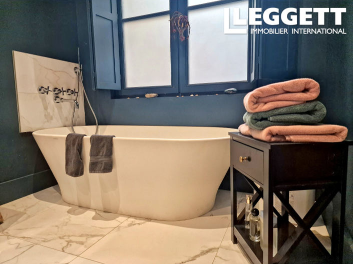 Image No.8-3 Bed Apartment for sale