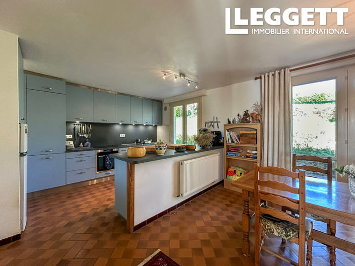 Image No.3-2 Bed House for sale