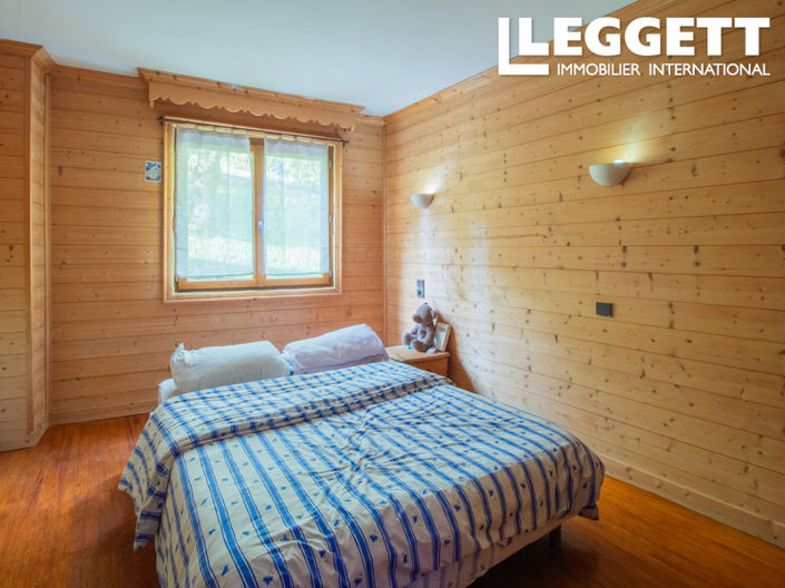 Image No.5-5 Bed House for sale