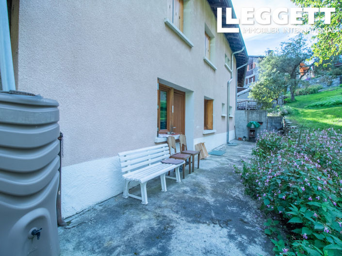 Image No.9-5 Bed House for sale